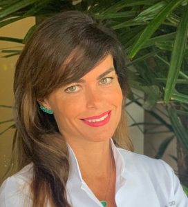 Laura-Souza-dentist
